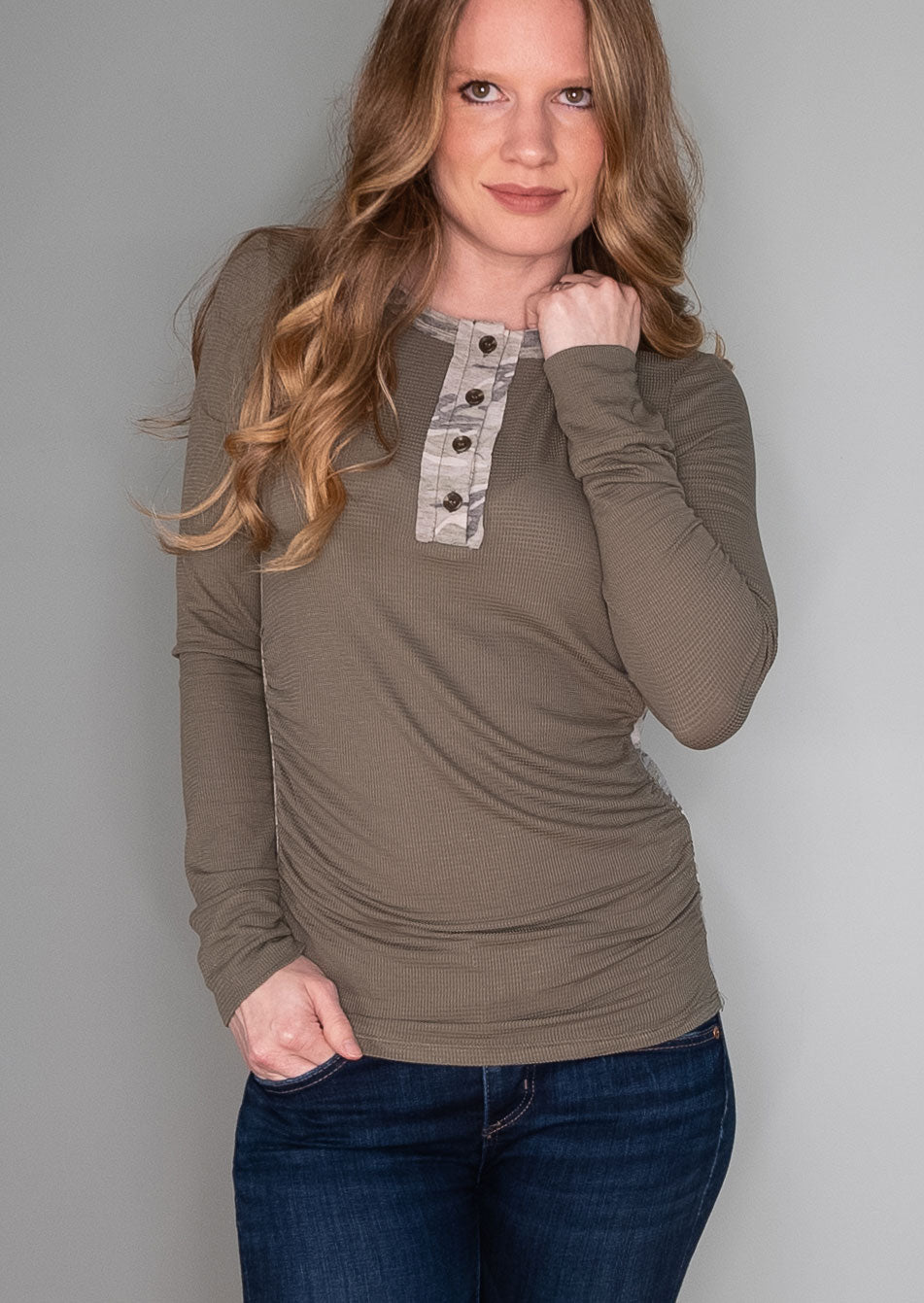 Long Sleeve Camo Henley Top in Olive Green